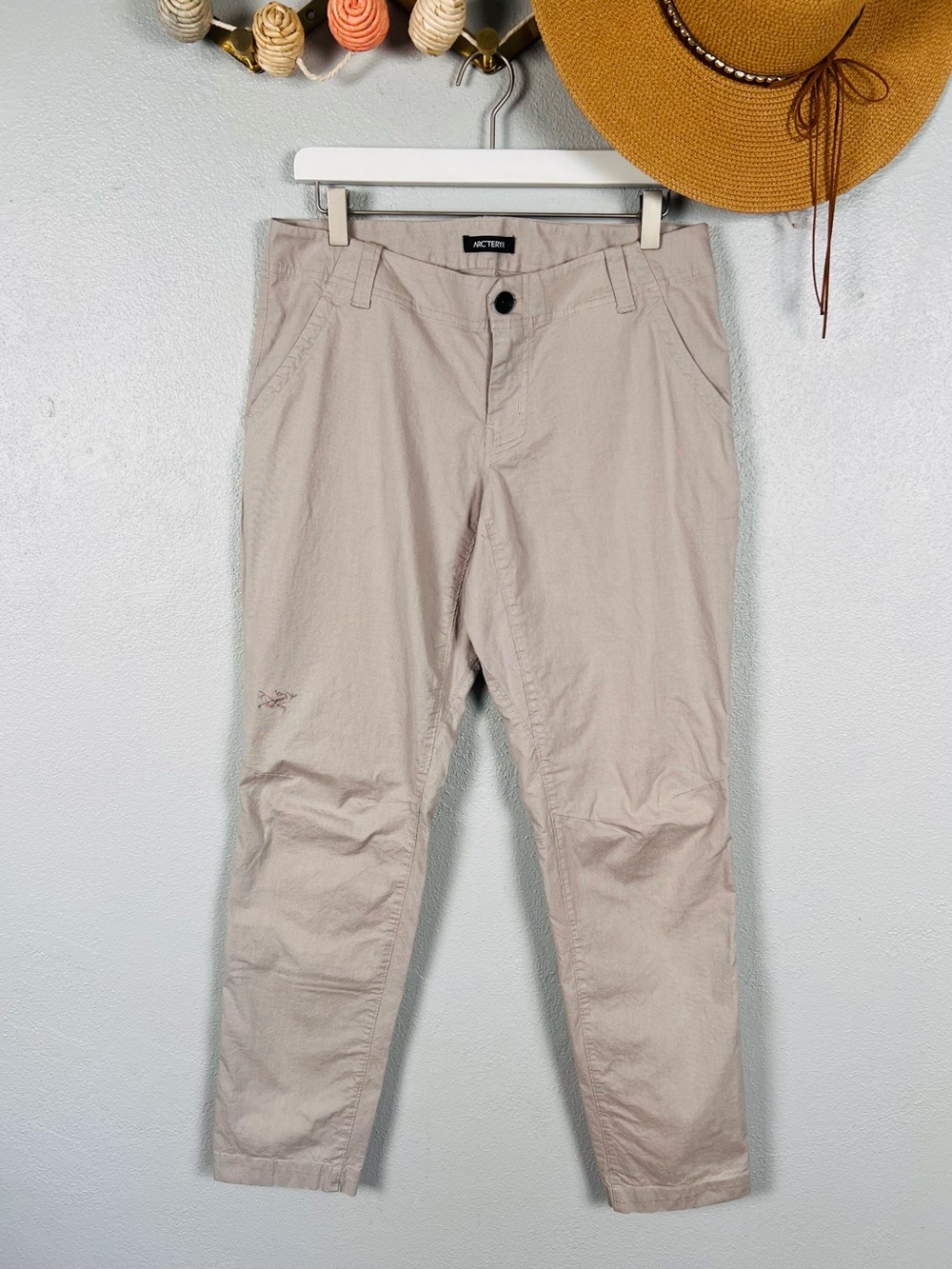 Arc'teryx Khaki Hiking Pants Lightweight Tapered Trail Outdoors Women's 10